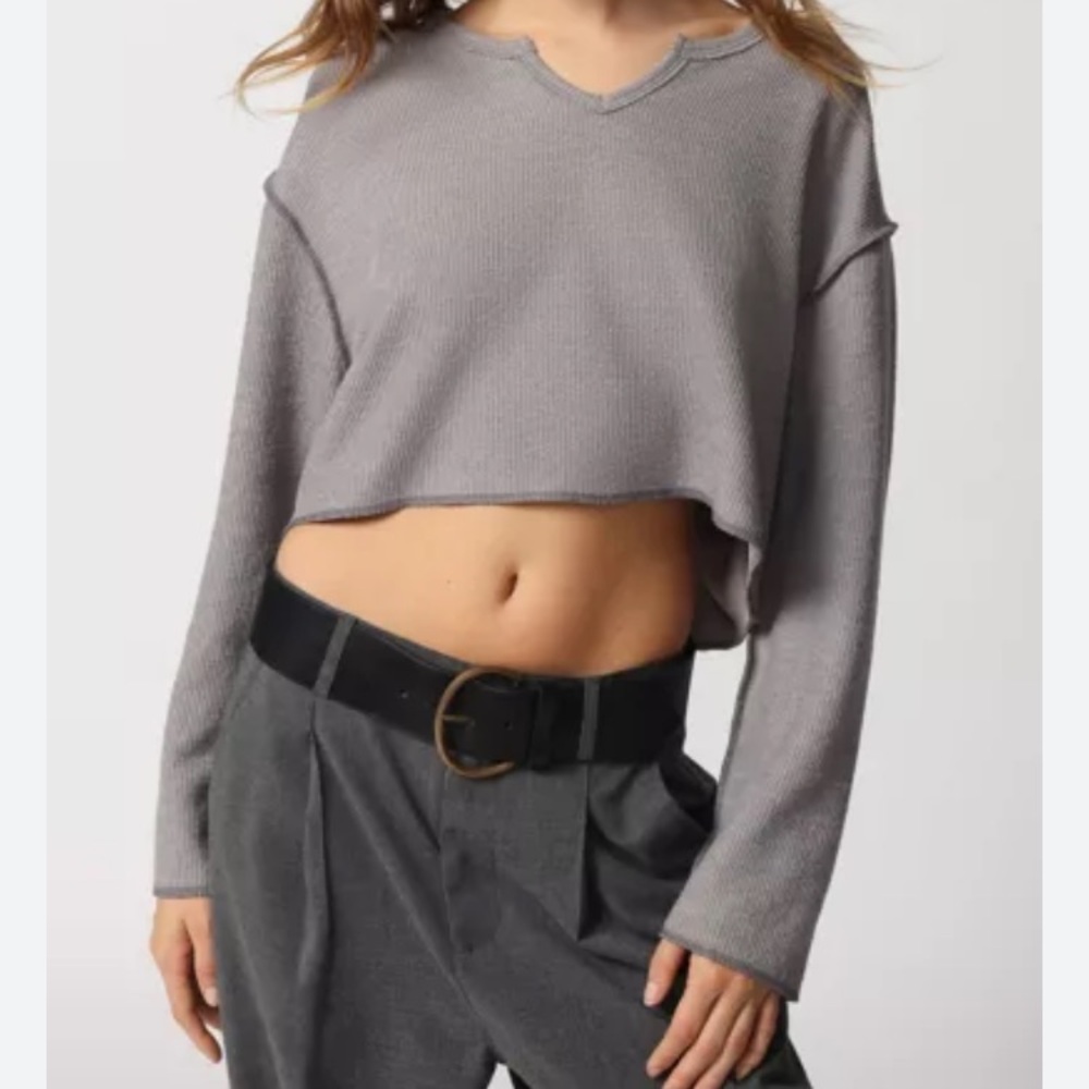 Urban Outfitters Parker Notch Neck long sleeve Gray Crop Top size L {323}